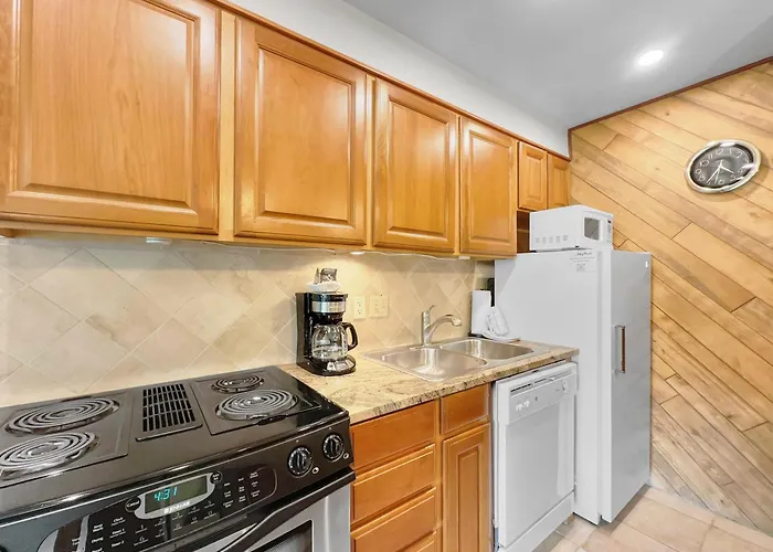 Cj303 Copper Junction Apartment *